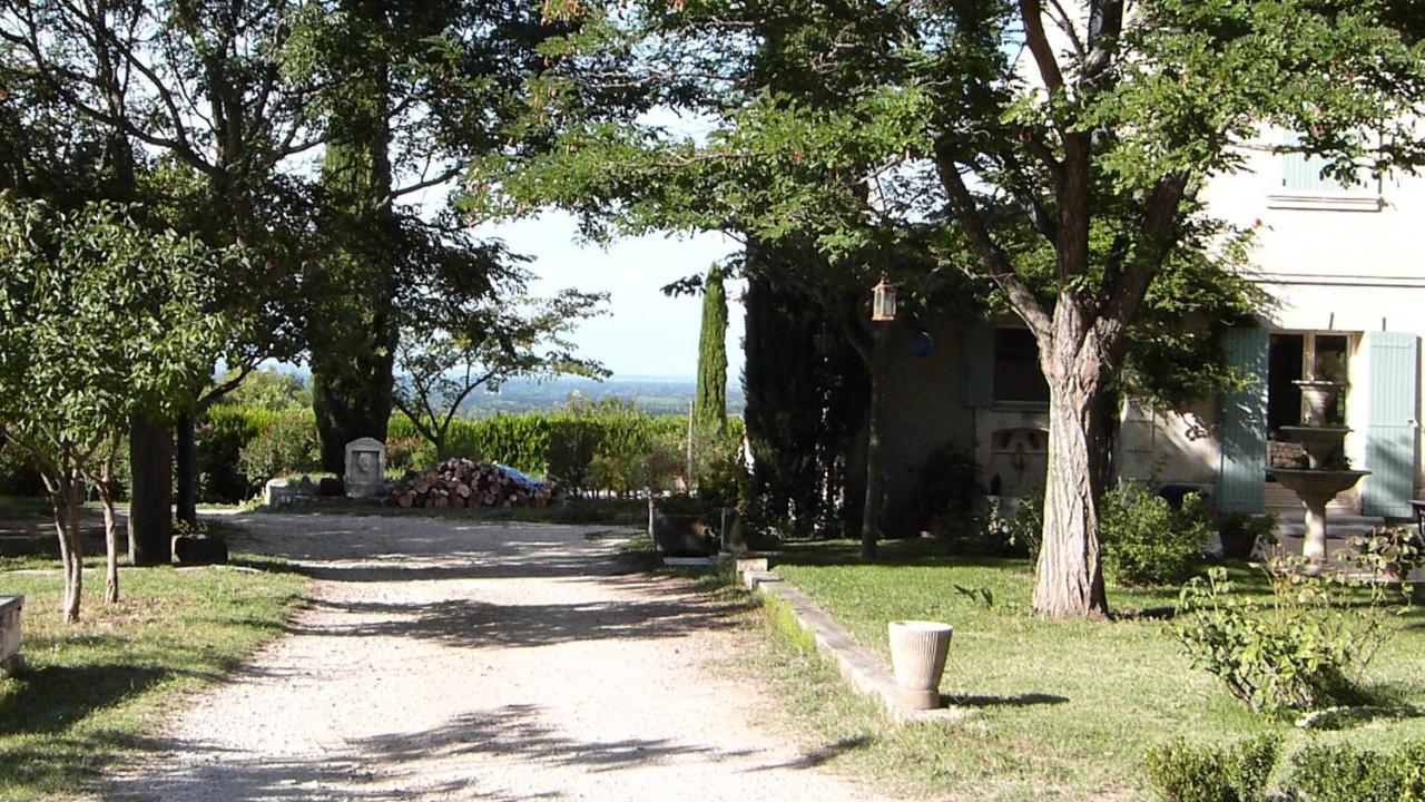Le Mas Du Lac Saint-Remy-de-Provence Luaran gambar
